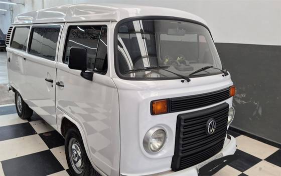 VOLKSWAGEN KOMBI 1.4 MI STD 8V FLEX 4P MANUAL VOLKSWAGEN KOMBI 1.4 MI STD 8V FLEX 4P MANUAL